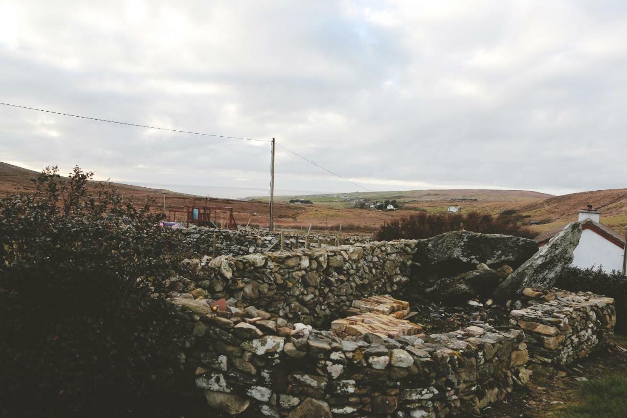 Dolmen Cottage เกลนโคลัมบ์คิลล์ ภายนอก รูปภาพ